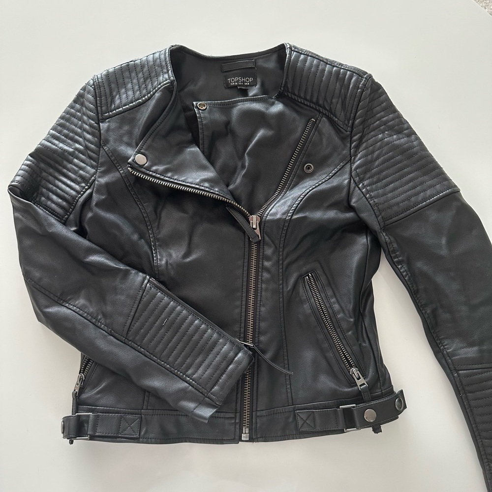 BLACK LEATHER JACKET // TOP SHOP // SIZE 4